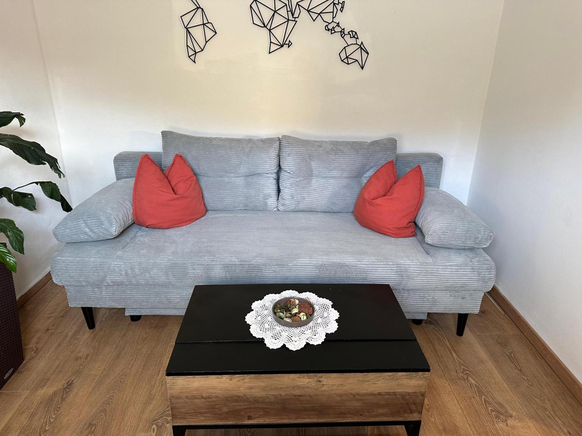 Anna Apartment *